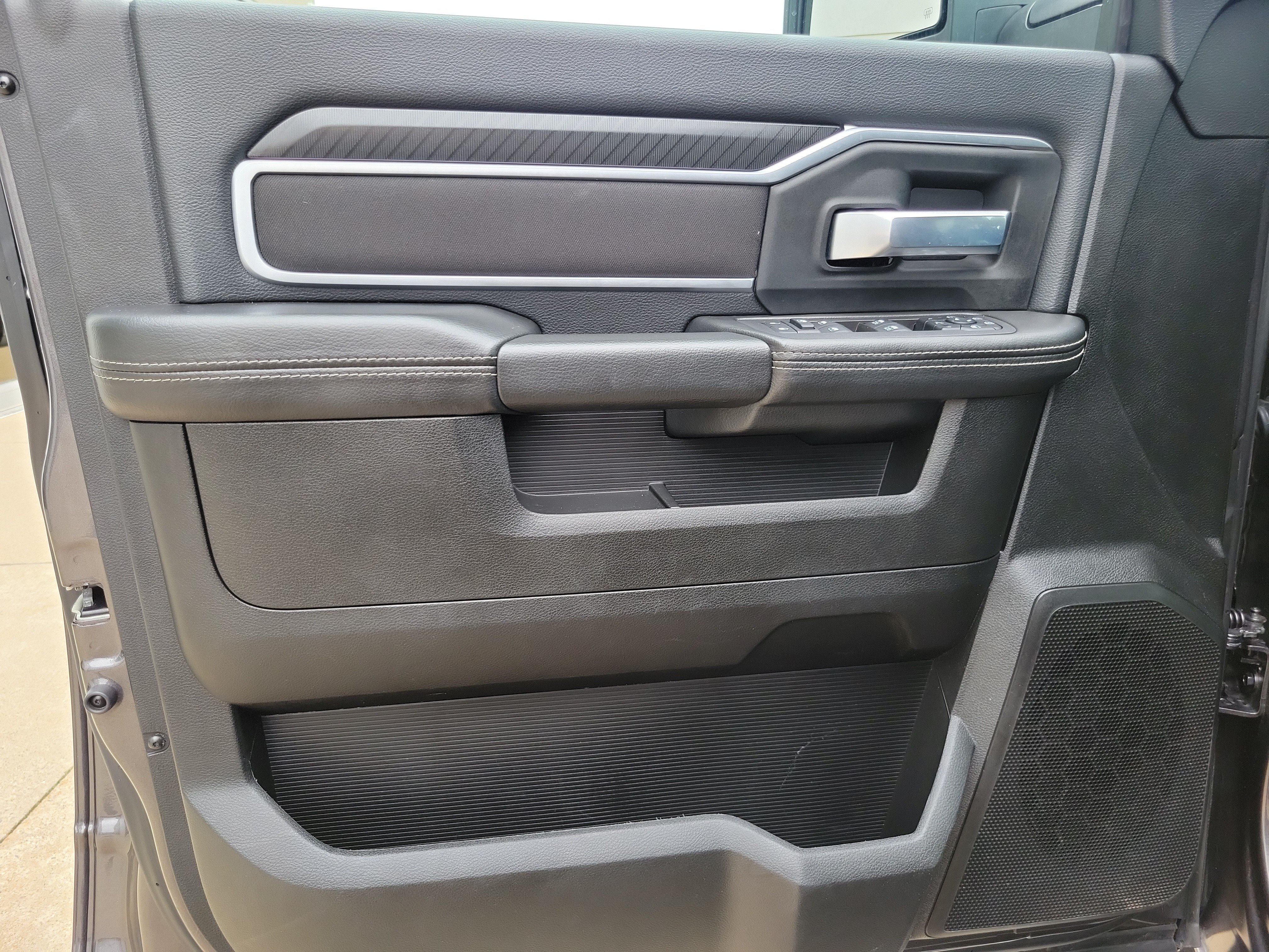 Used 2025 RAM 2500 Big Horn AWD/4WD image 6
