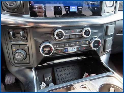 Used 2025 Ford F150 Raptor AWD/4WD image 17