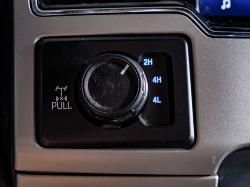 Used 2022 Ford F250 Lariat w/ Black Appearance Package image 24