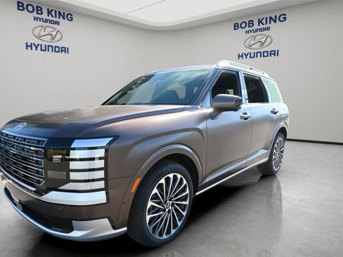 New 2026 Hyundai Palisade Calligraphy FWD image 2