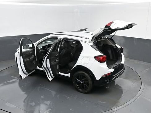 Used 2024 Buick Encore GX Sport Touring image 25