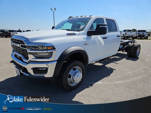 New 2026 RAM 5500 Tradesman w/ Chrome Appearance Group image 1