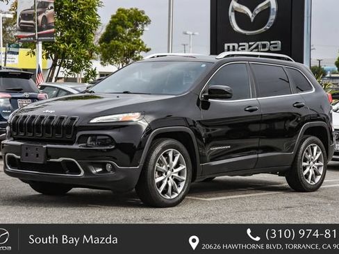 Used 2017 Jeep Cherokee Limited FWD image 3