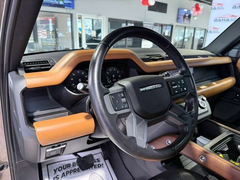 Used 2024 Land Rover Defender 110 X-Dynamic SE image 40
