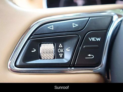 Used 2023 Bentley Bentayga Extended Wheelbase AWD/4WD image 8