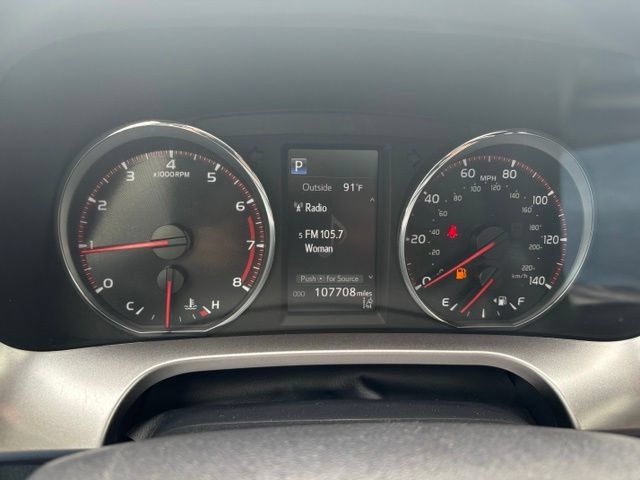Used 2018 Toyota RAV4 SE w/ All Weather Liner Package AWD/4WD image 27