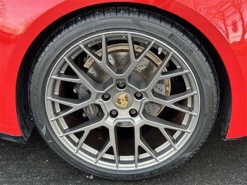 Used 2024 Porsche 911 Carrera image 8