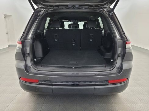 Used 2023 Jeep Grand Cherokee Altitude AWD/4WD image 29