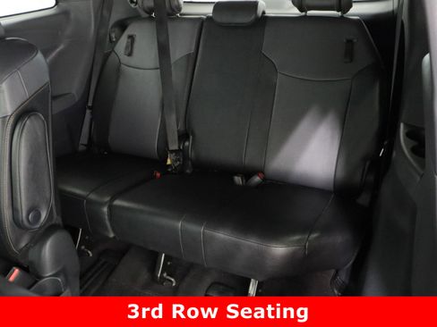 Used 2024 Toyota Sienna XLE Woodland Edition image 35