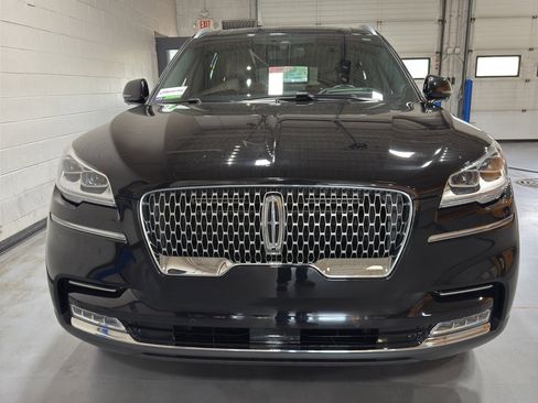 Used 2023 Lincoln Aviator Reserve w/ Equipment Group 201A image 8