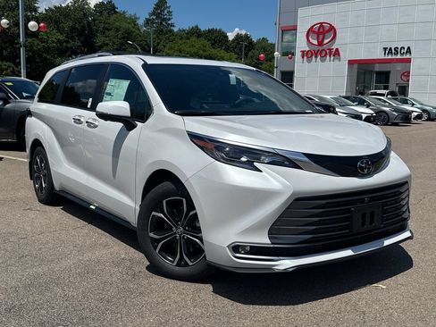 New 2026 Toyota Sienna Platinum AWD/4WD image 1