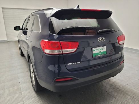 Used 2016 Kia Sorento FWD w/ LX Convenience Package image 6