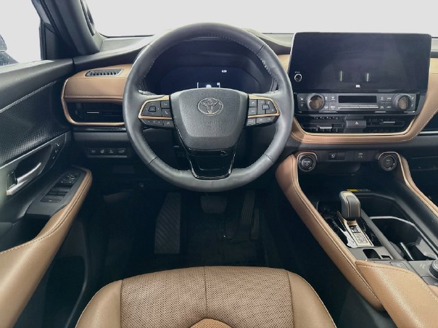 Certified 2025 Toyota Grand Highlander AWD Hybrid image 24