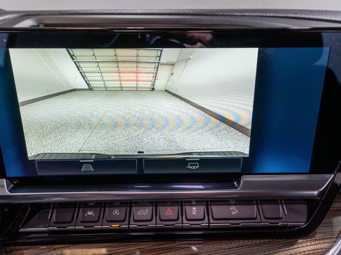 Used 2024 Chevrolet Silverado 1500 LT w/ Z71 Off-Road Package image 21