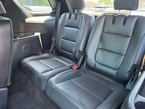Used 2016 Ford Explorer XLT w/ Equipment Group 202A AWD/4WD image 5