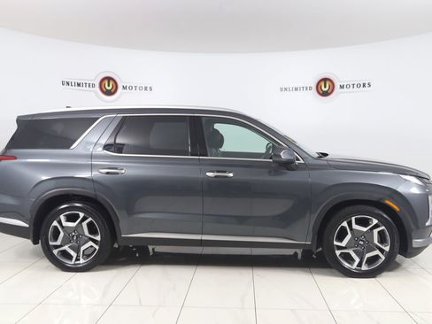 Used 2023 Hyundai Palisade Limited w/ Cargo Package AWD/4WD image 2