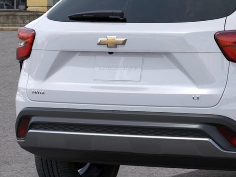 New 2026 Chevrolet Trax LT FWD image 14