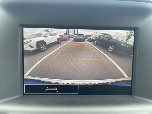 Used 2023 GMC Terrain SLE FWD image 21