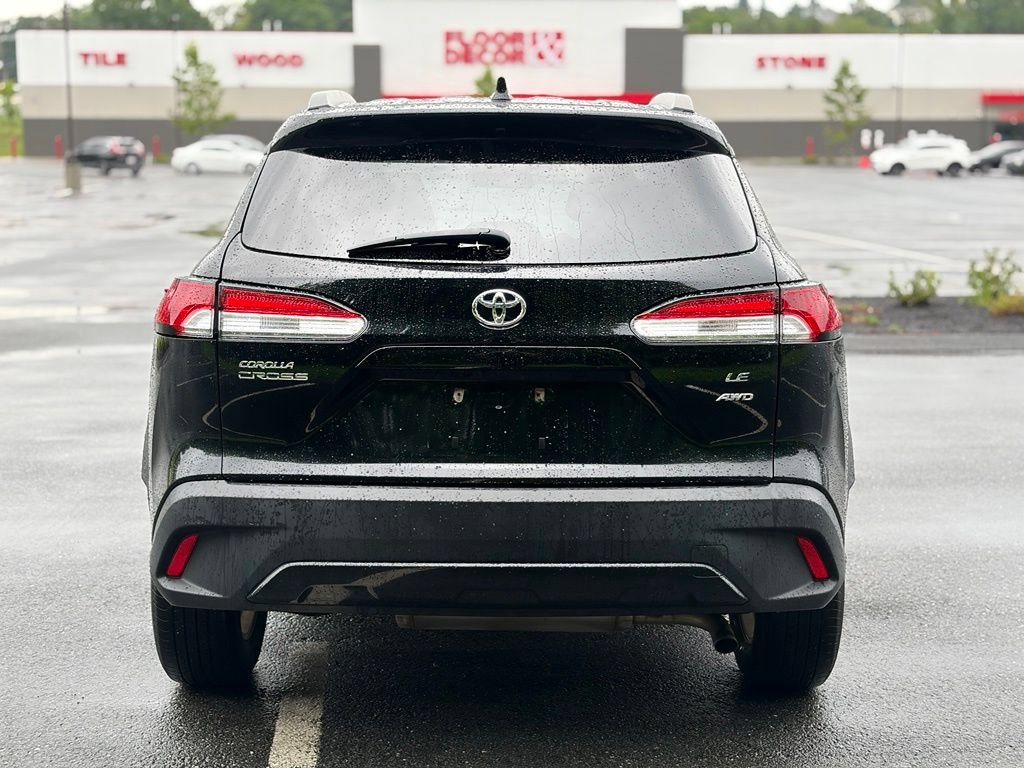 Used 2023 Toyota Corolla Cross LE w/ Moonroof Package AWD/4WD image 5