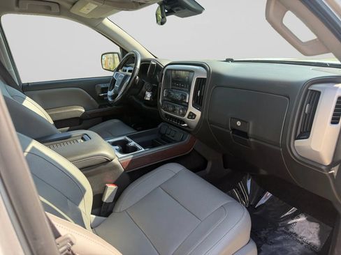 Used 2018 GMC Sierra 1500 SLT AWD/4WD image 32