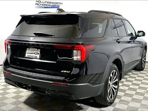 Used 2025 Ford Explorer ST-Line AWD/4WD image 9