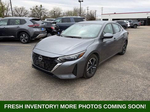 Used 2024 Nissan Sentra SV image 3