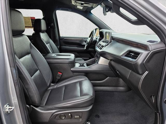 Used 2023 Chevrolet Suburban Z71 w/ Luxury Package AWD/4WD image 11