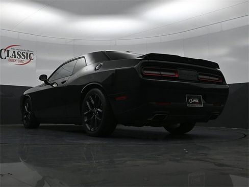Used 2020 Dodge Challenger R/T w/ Blacktop Package image 22