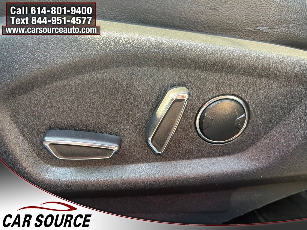 Used 2016 Ford Explorer XLT w/ Equipment Group 201A FWD image 16