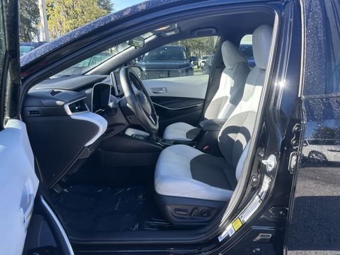 Used 2021 Toyota Corolla XSE FWD image 2