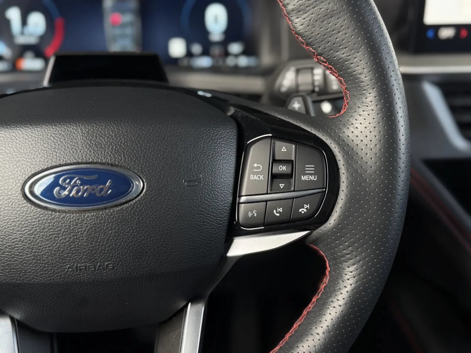 Used 2025 Ford Explorer ST AWD/4WD image 25