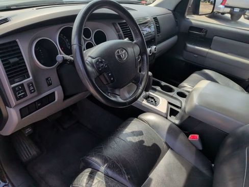 Used 2012 Toyota Sequoia SR5 RWD image 17