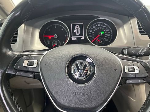 Used 2015 Volkswagen Golf TDI S image 20