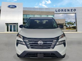 Used 2025 Nissan Rogue S FWD video 2