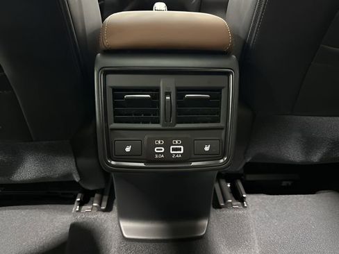 Used 2025 Subaru Forester Touring image 29