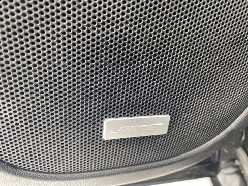 Certified 2023 GMC Acadia SLT image 17