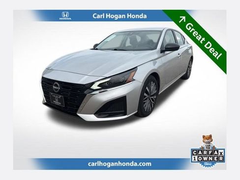 Used 2025 Nissan Altima 2.5 SV FWD image 1