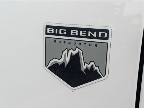 Used 2023 Ford Bronco Big Bend w/ Sasquatch Package AWD/4WD image 10