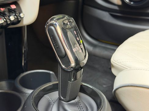 Used 2024 MINI Cooper S w/ Signature Upholstery Package image 33