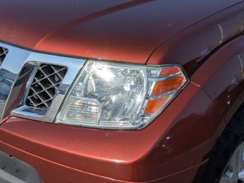 Used 2016 Nissan Frontier SV w/ SV Value Truck Package image 12