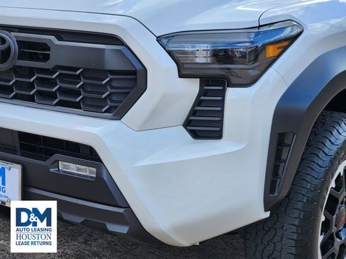 Used 2024 Toyota Tacoma TRD Off-Road image 10