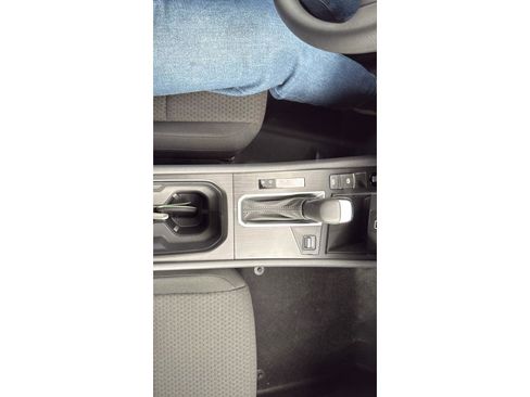 New 2025 Nissan Kicks S image 15