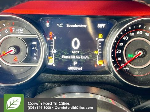 Used 2020 Jeep Gladiator Rubicon AWD/4WD image 2