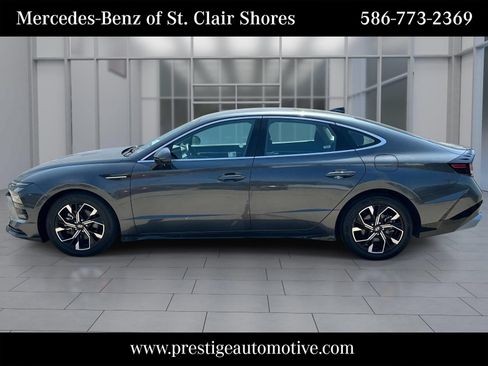 Used 2025 Hyundai Sonata SEL FWD image 2