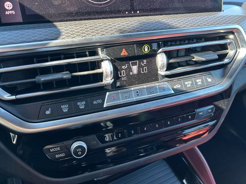 Used 2022 BMW X4 xDrive30i w/ M Sport Package 2 image 17
