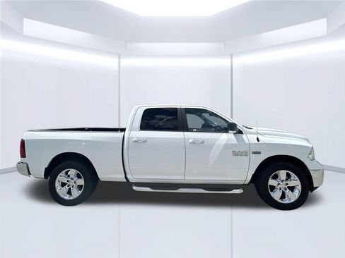 Used 2017 RAM 1500 Big Horn RWD image 4