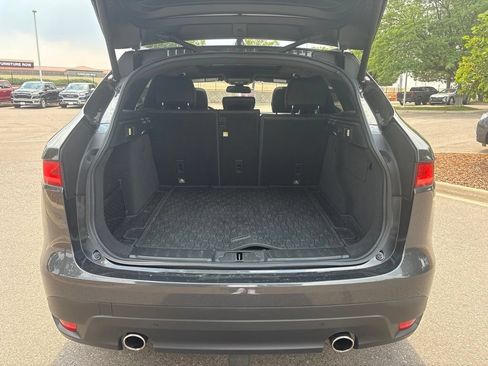 Used 2017 Jaguar F-PACE Prestige AWD/4WD image 23