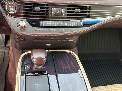 Used 2018 Lexus LS 500 w/ Luxury Package image 26