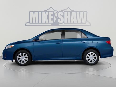 Used 2011 Toyota Corolla LE FWD image 3