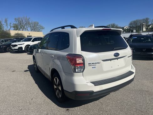 Used 2018 Subaru Forester 2.5i Premium AWD/4WD image 9